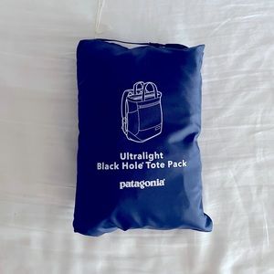 NWT Patagonia Ultralight Black Hole Tote Pack